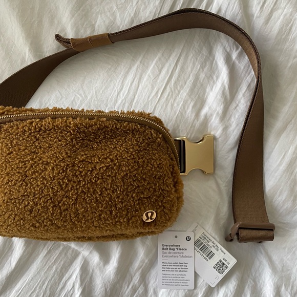 lululemon Everywhere Belt Bag *Fleece 1L Burnt Caramel - Picture 9 of 9